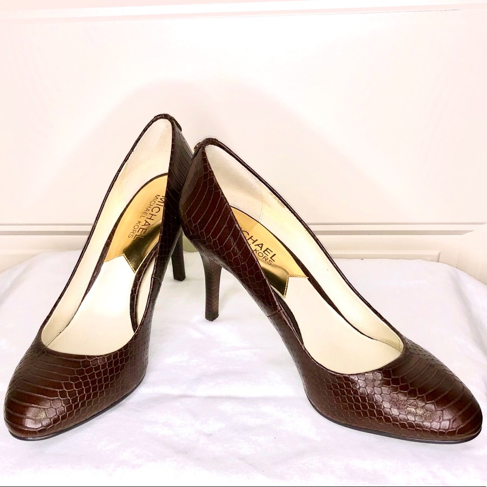 NWOT Michael Kors Lizard Embossed Leather Pumps
